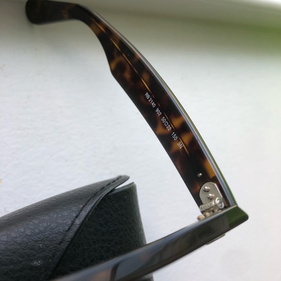 Ray Ban Wayfarer Tortoise Shell Sunglasses - Picture 12 of 12